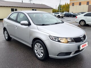2011 Kia Cerato 5-speed II, серебристый, 770000 рублей, вид 3