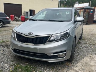 2016 Kia Rio III Рестайлинг, серебристый, 1000000 рублей, вид 3