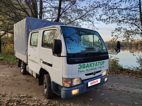 2004 Nissan Atlas, белый, 850000 рублей, вид 2