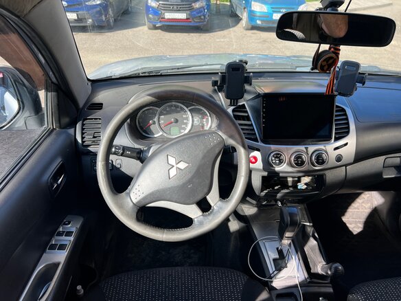 2014 Mitsubishi L200 IV Рестайлинг, серебристый, 1450000 рублей - вид 5