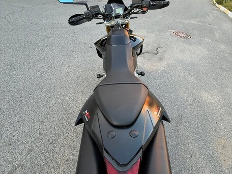 2008 Aprilia Dorsoduro 750, чёрный, 490000 рублей, вид 5