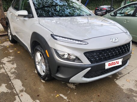 2023 Hyundai Kona I Рестайлинг, серебристый, 1950000 рублей, вид 4