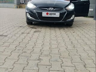 2012 Hyundai Solaris I, чёрный, 810000 рублей, вид 2