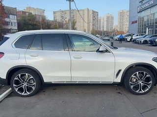 2021 BMW X5 30d IV (G05/G18), белый, 7000000 рублей, вид 3