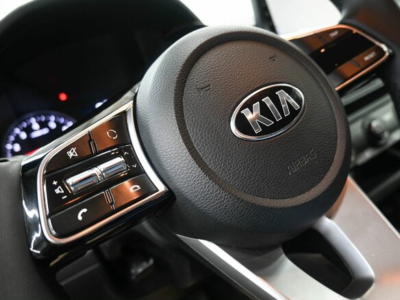 2020 Kia Cerato IV, синий, 1659900 рублей - вид 11