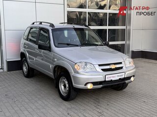 2013 Chevrolet Niva I Рестайлинг, серебристый, 460000 рублей, вид 1