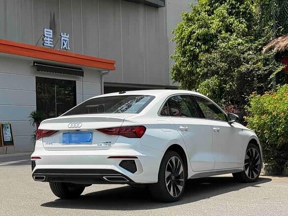 2022 Audi A3 35 TFSI Long IV (8Y), белый, 1900000 рублей - вид 3