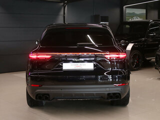 2021 Porsche Cayenne E-Hybrid III, чёрный, 10750000 рублей, вид 5