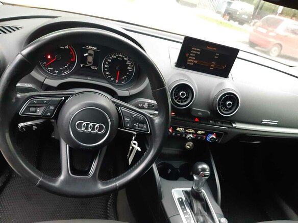 2018 Audi A3 III (8V) Рестайлинг, жёлтый, 1420000 рублей - вид 2