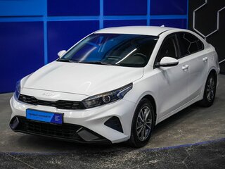 2021 Kia K3 II Рестайлинг, белый, 2050000 рублей, вид 2