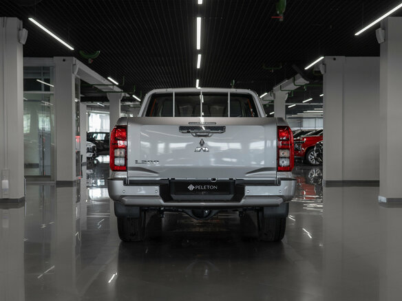 2026 Mitsubishi L200 VI, серебристый, 5700000 рублей - вид 5