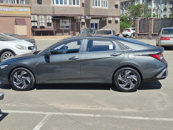 2026 Hyundai Elantra VII (CN7) Рестайлинг, серый, 2099000 рублей - вид 3