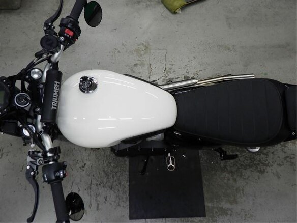 2019 Triumph Scrambler, белый, 860000 рублей - вид 11