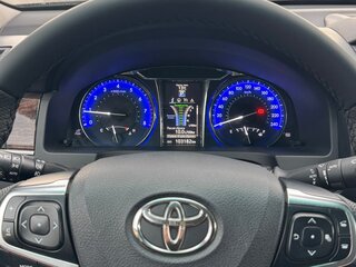 2016 Toyota Camry VII (XV50) Рестайлинг, чёрный, 2050000 рублей, вид 5