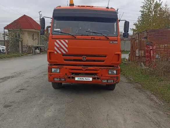 2008 КамАЗ 6460, красный, 950000 рублей