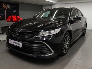 2021 Toyota Camry VIII (XV70) Рестайлинг, чёрный, 3390000 рублей, вид 1