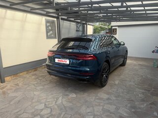 2020 Audi Q8 55 TFSI I (4M), синий, 4850000 рублей, вид 5