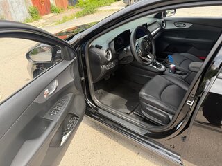 2021 Kia K3 II Рестайлинг, чёрный, 2050000 рублей, вид 5