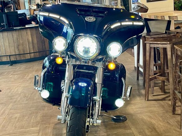 2018 Harley-Davidson CVO Limited, синий, 3500000 рублей - вид 5
