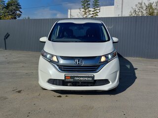 2019 Honda Freed+ II Рестайлинг, белый, 1749000 рублей, вид 2