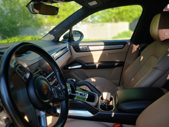2021 Porsche Cayenne Turbo III, серый, 10000000 рублей - вид 6