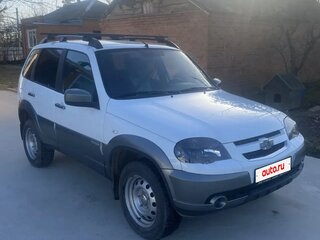 2018 Chevrolet Niva I Рестайлинг, белый, 870000 рублей, вид 3