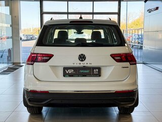 2021 Volkswagen Tiguan II Рестайлинг, белый, 3237000 рублей, вид 5