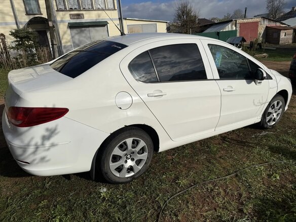 2014 Peugeot 408 I, белый, 600000 рублей - вид 3