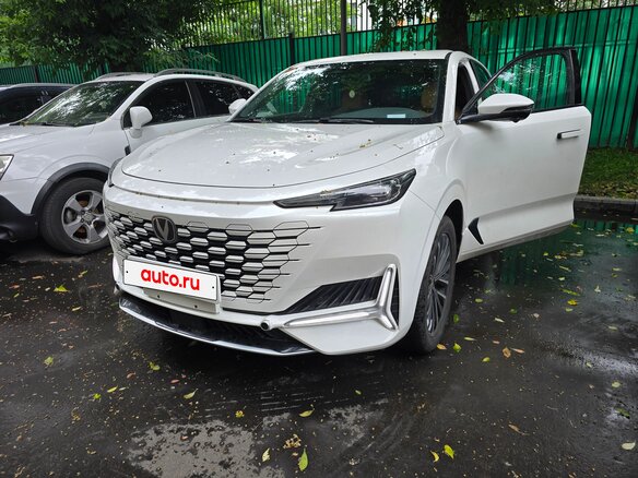 2023 Changan UNI-K, белый, 2800000 рублей - вид 3