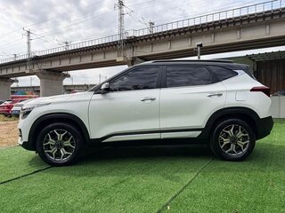 2023 Kia KX3, белый, 1511000 рублей, вид 4