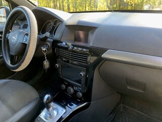 2010 Opel Astra H Рестайлинг, серый, 550000 рублей, вид 4
