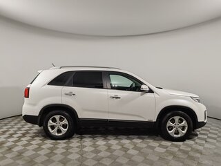 2019 Kia Sorento II Рестайлинг, белый, 2279000 рублей, вид 4