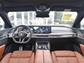 2025 BMW 7 серии 740i xDrive VII (G70), серебристый, 16780000 рублей - вид 10
