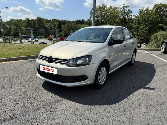 2013 Volkswagen Polo V, серебристый, 850000 рублей
