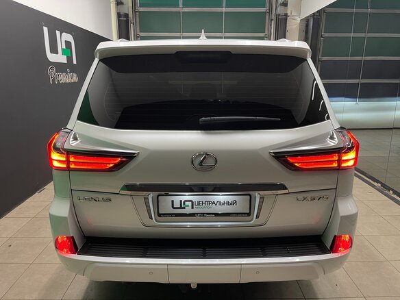 2018 Lexus LX 570 III Рестайлинг 2, белый - вид 4