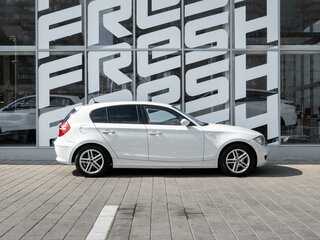 2009 BMW 1 серии 116i I (E81/E82/E87/E88) Рестайлинг, белый, 638000 рублей, вид 5