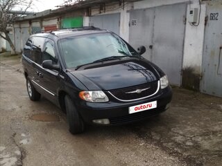 2002 Chrysler Town & Country IV, чёрный, 495000 рублей, вид 1