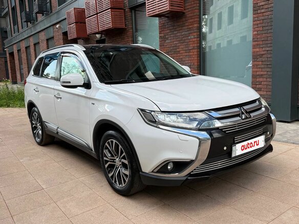 2016 Mitsubishi Outlander III Рестайлинг 2, белый