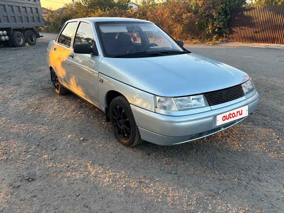 2003 Lada (ВАЗ) 2110, серебристый, 330000 рублей - вид 2