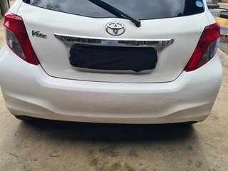 2012 Toyota Vitz III (XP130), белый, 600000 рублей, вид 4