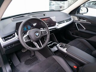 2025 BMW X1 Long 25Li xDrive III (U11/U12), чёрный, 6190000 рублей, вид 3