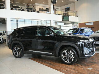 2026 Geely Atlas II, чёрный, 3449990 рублей, вид 4