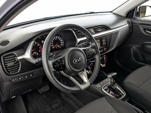 2021 Kia Rio IV Рестайлинг, серебристый, 1690000 рублей - вид 14