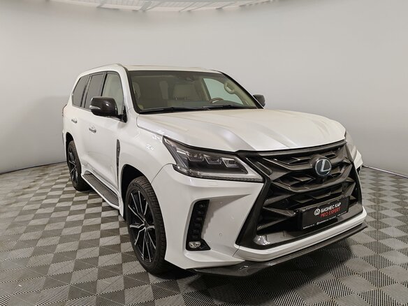 2017 Lexus LX 570 III Рестайлинг 2, белый, 8000000 рублей - вид 2