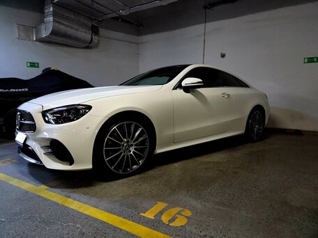 2021 Mercedes-Benz E-Класс 450 V (W213, S213, C238) Рестайлинг, белый, 6550000 рублей, вид 2