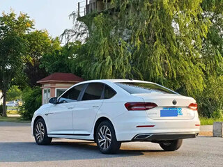 2022 Volkswagen Lavida III Рестайлинг, серый, 1300000 рублей, вид 5