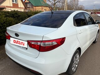 2012 Kia Rio 4-speed III, белый, 850000 рублей, вид 4