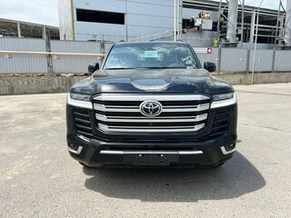 2026 Toyota Land Cruiser 300 Series, чёрный, 16500000 рублей, вид 3
