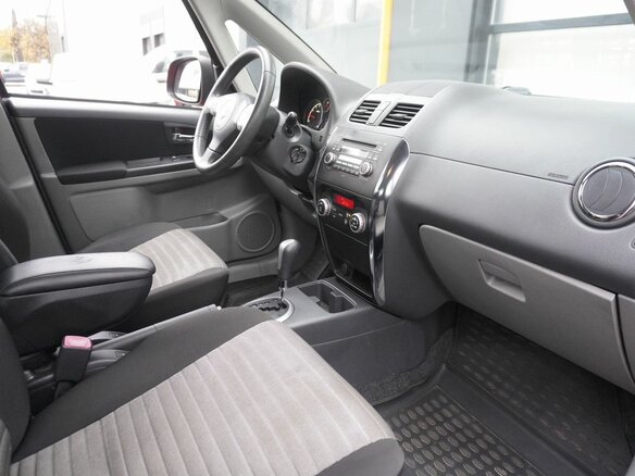 2011 Suzuki SX4 I (Classic) Рестайлинг, красный, 900000 рублей - вид 10