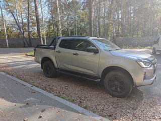 2021 Isuzu D-Max III, серый, 5500000 рублей, вид 3